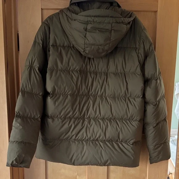 Patagonia Men's Silent Down Puffer Jacket Size Men's M Color Basin Green - Picture 5 of 8